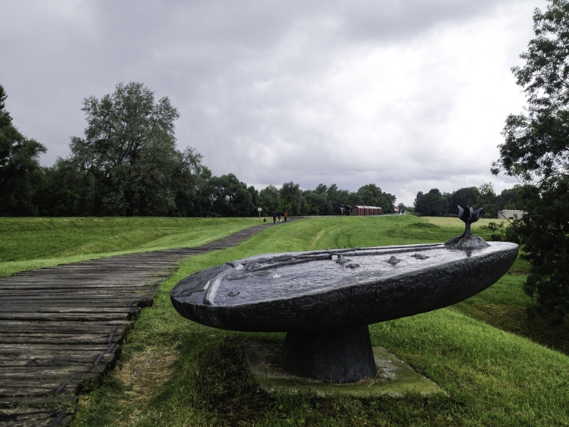 Datei:JasenovacWeg.jpg