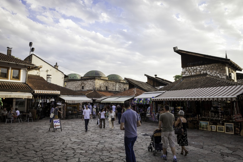 Datei:BaščaršijaMarkt.jpg